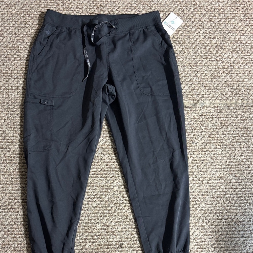 Jogger scrubs
